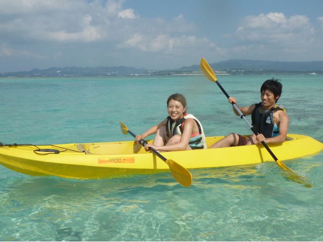 水納島ボートシュノーケル クリアカヤック 1日上陸コース 沖縄 本部 美ら海水族館近く 5才 参加ok ファミリー 女性同士 カップルにおすすめ X Trip エックストリップ じゃらん遊び体験