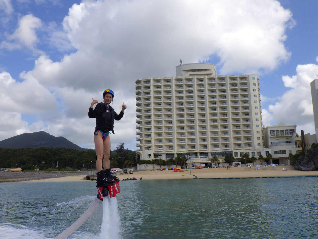 女性でも安心してご参加頂けます。インストラクターが丁寧にご案内致します。