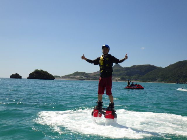 突き抜ける爽快感!フライボードで飛ぼう!