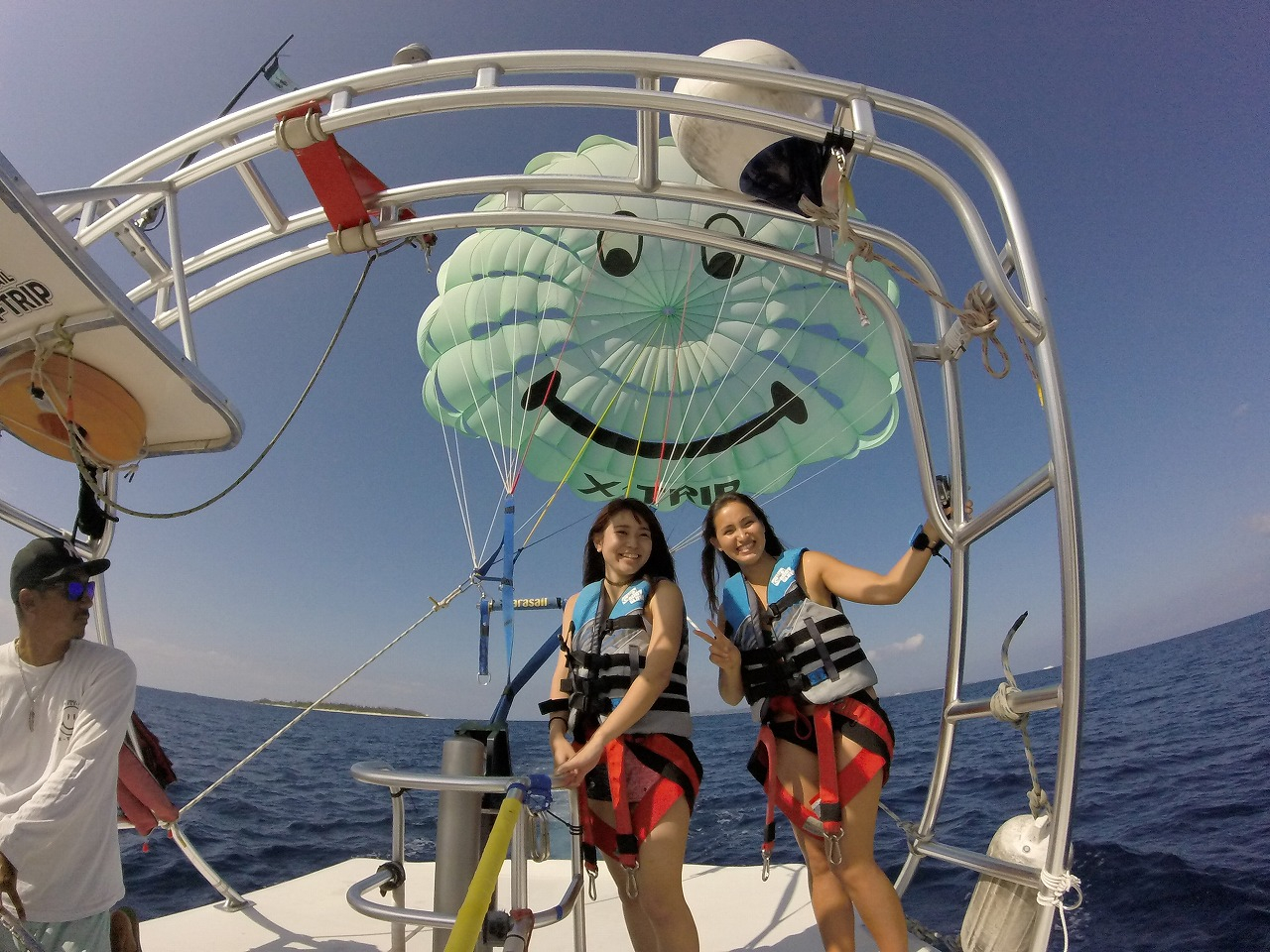 高い空から見る海はとても綺麗で感激!3次元立体360℃プランです!