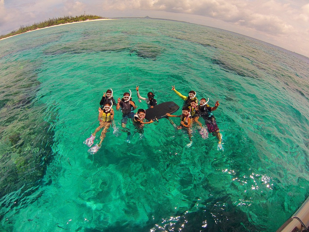 シュノーケルをレンタルしてお魚ウォッチング!