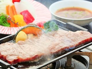 ロースステーキ(200g)