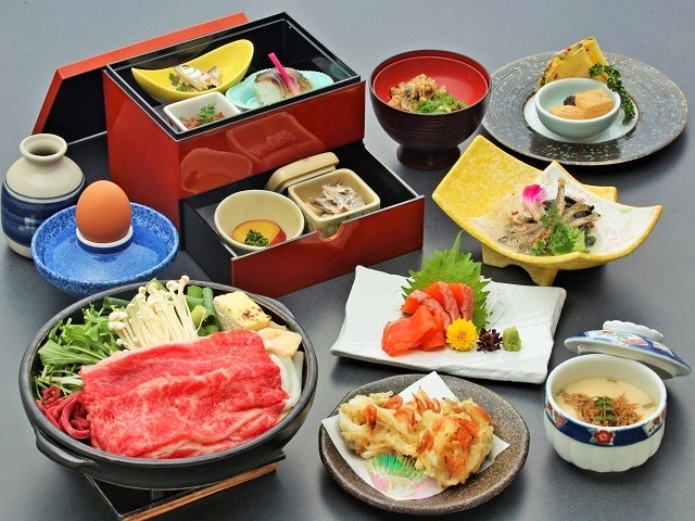 近江牛と琵琶湖の珍味を詰め込んだ会席