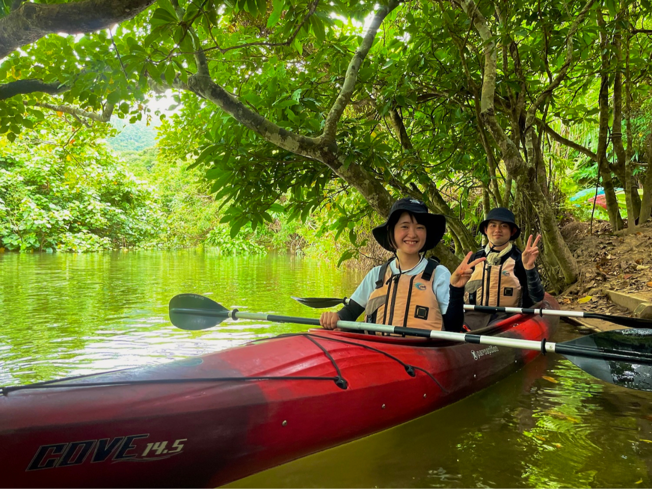 �J�k�[�͈�l���A��l��肪�I�ׂ܂��B�Q���҂̂قƂ�ǂ̓J�k�[���̌��̕��Ȃ̂ň��S���ĎQ���ł��܂���B