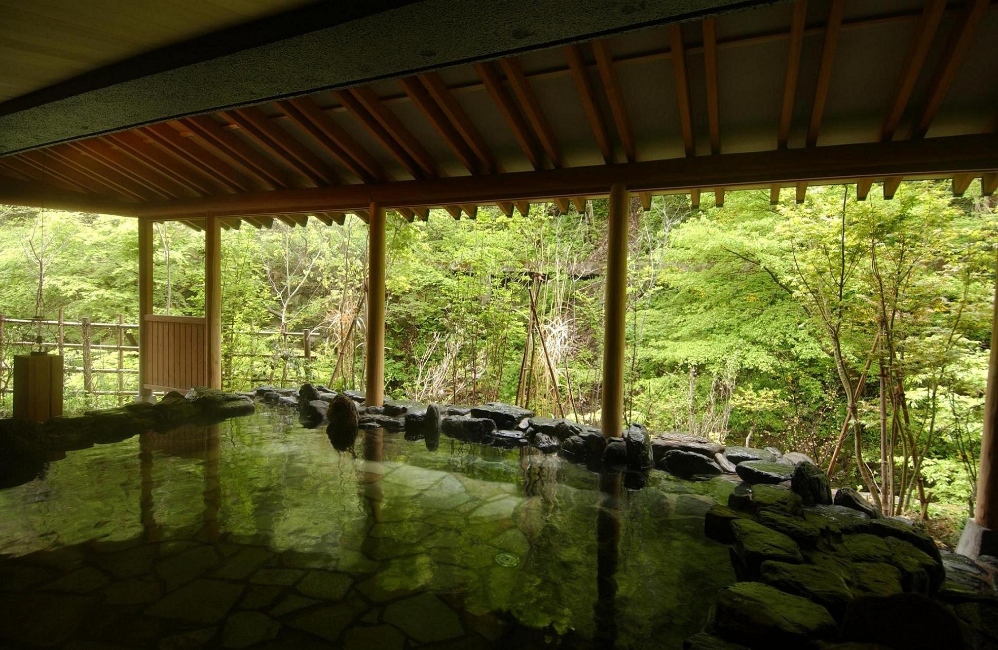 女性用露天風呂