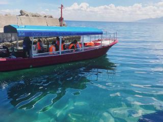 グラスボートで美しい小樽の海を満喫♪