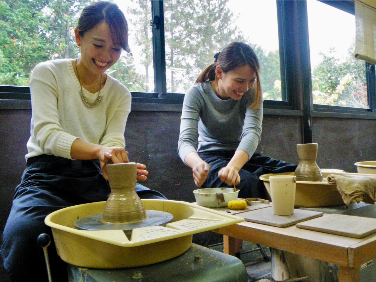 【日光・霧降高原の落ち着いた空間で】「陶芸体験」 電動ろくろ
