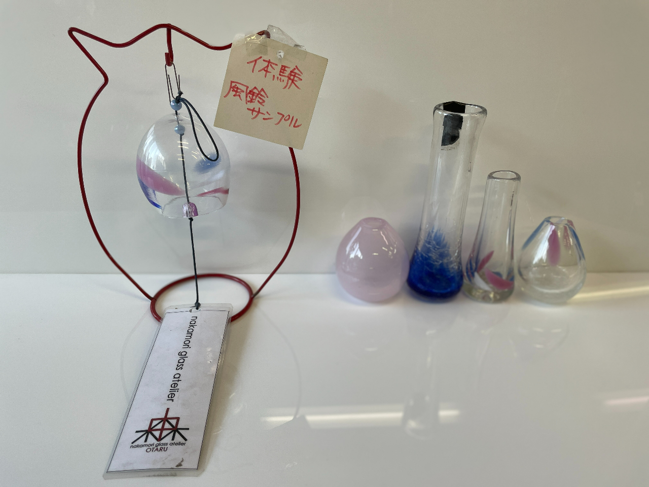 風鈴や一輪挿しを作成いただくことも可能です。