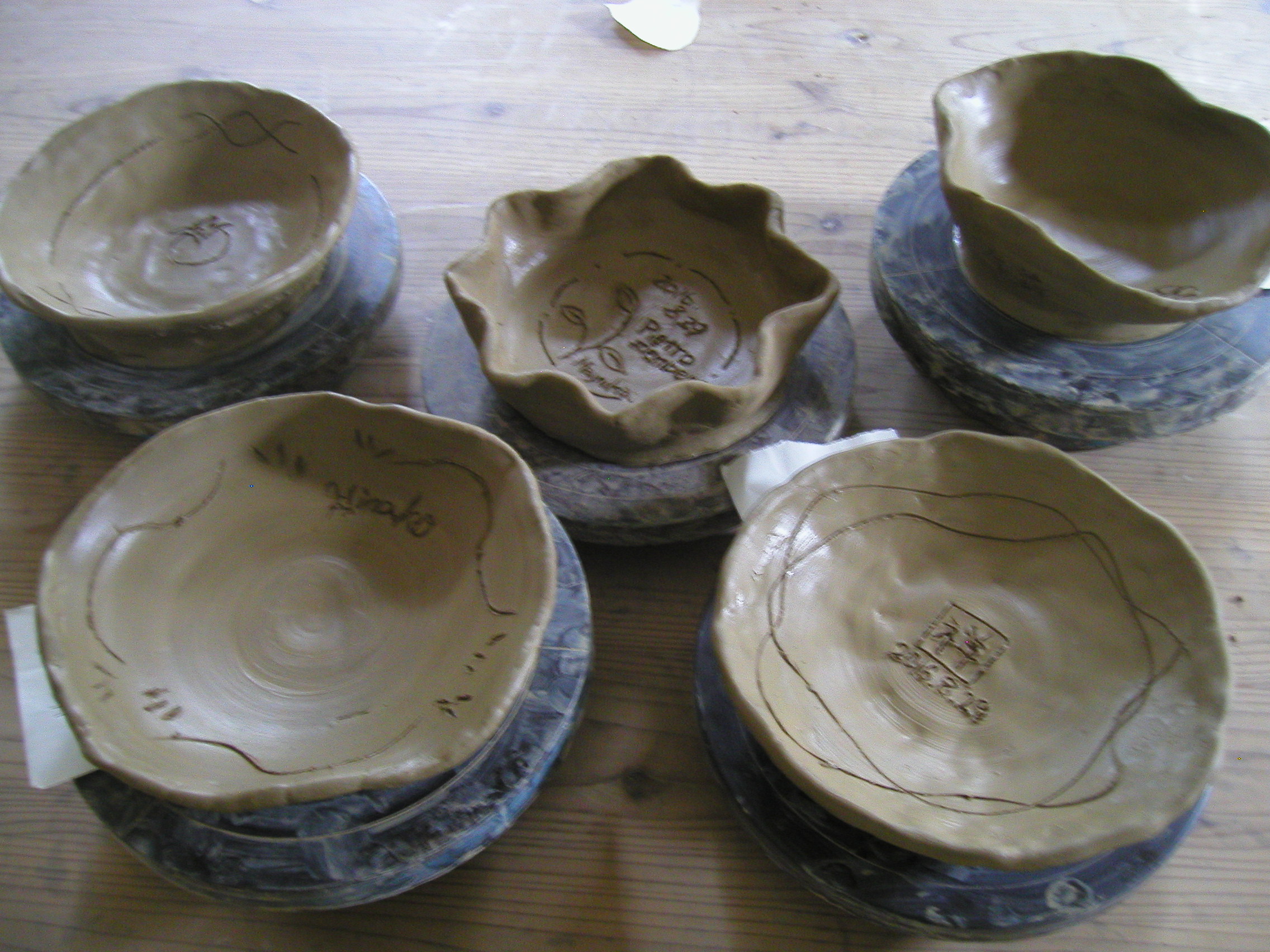 土と戯れ、想ううつわ作りを楽しんでみませんか。