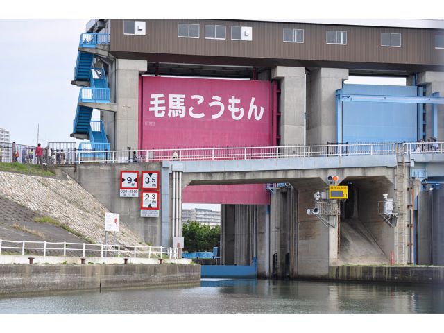 毛馬閘門で水位調整を体験。迫力にビックリ!!