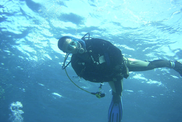 浮遊感、まるで宇宙遊泳気分!