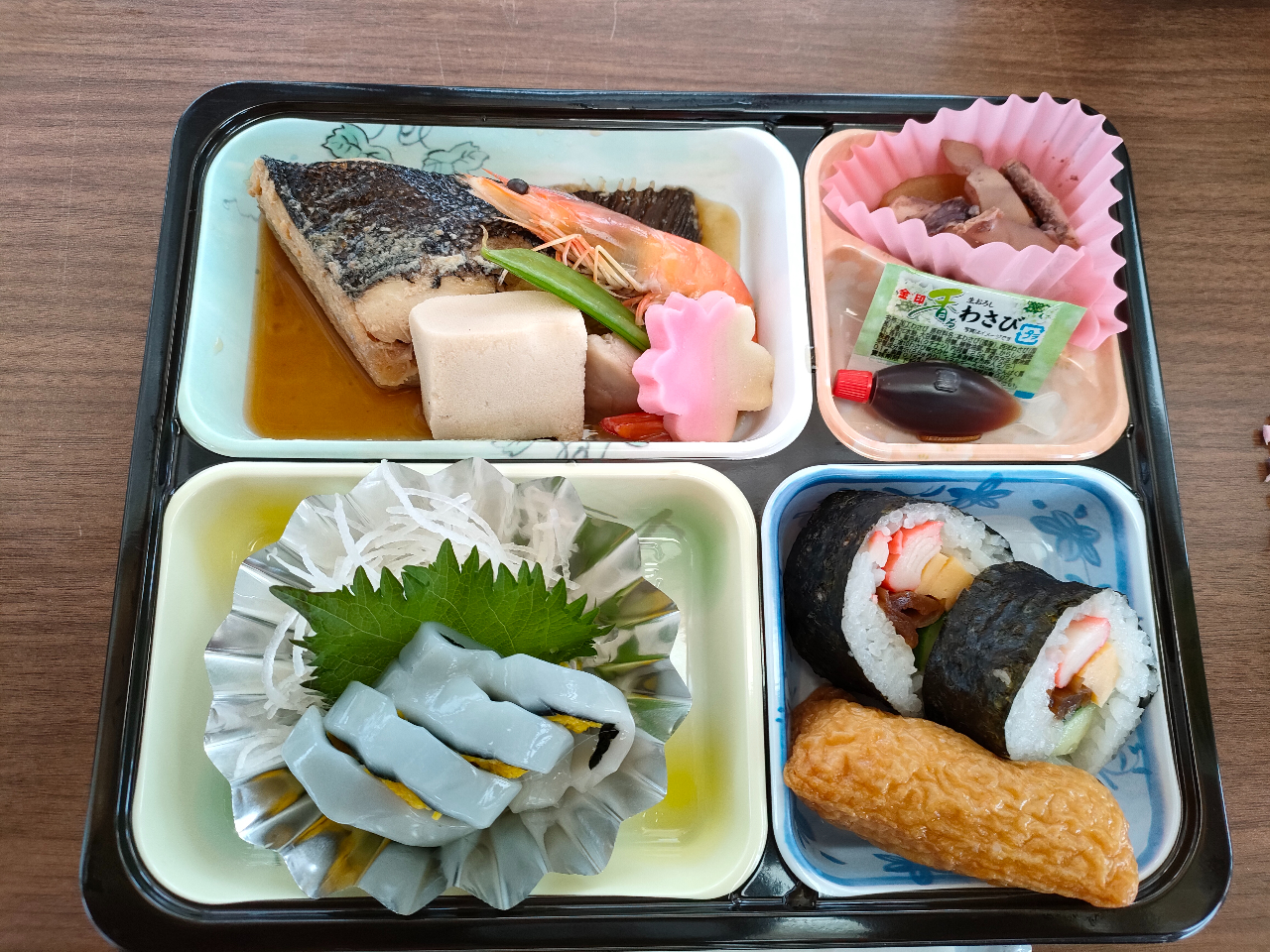 夜の貸切船：鍋付きお食事と工場夜景プラン！八戸屋形船みらい号3～8