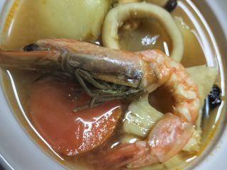 (新)屋形船ブイヤベース鍋に、一人ずつ「ガーリックフランスパン」「ピクルス3種類」「リゾット用ごはん」「粉末チーズ2種類」「お茶」が付きます!(お酒別料金です)