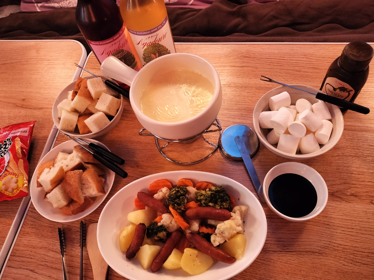 【★最新プラン・昼】冬のこたつ屋形船チーズ&チョコフォンデュ・ランチプラン!八戸...