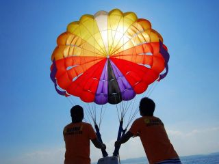 恩納村パラセーリング