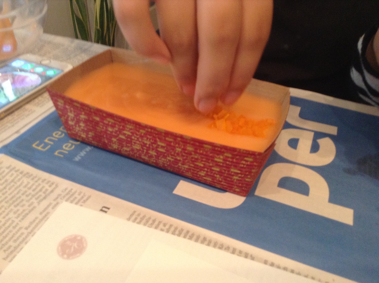 fUC͂D݂Ő΂p[c㕔ɏĂ