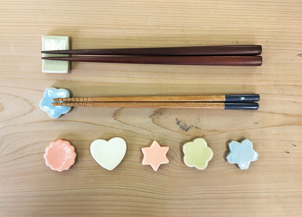 【電動ろくろ】お土産オリジナル箸置き付き!みんなでワイワイ気軽に陶芸体験コース【...