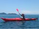 広い海を漕ぎ進む爽快感。1人乗りで自由に。2人乗りで楽しく息を合わせながら。海を体感していただけます。
