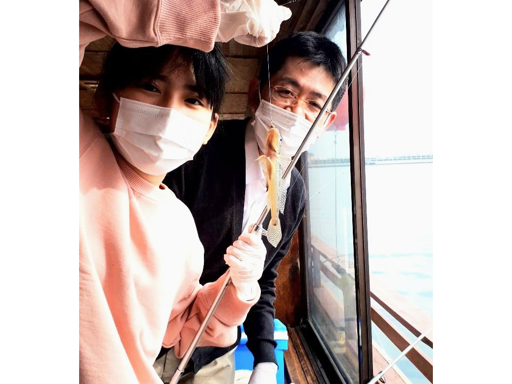 初心者さん歓迎!屋形船での釣り体験なので雨にうたれながら釣りをする心配はありません★秋の行楽シーズンにぜひお試しください