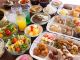 バイキングは50種類以上の料理が食べ放題!