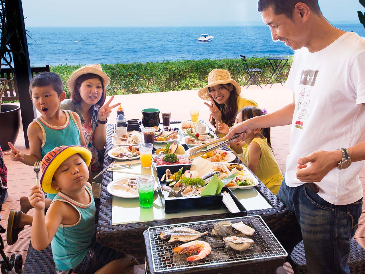 ��Ԃ�łn�j�I��y�Ƀt�@�~���[��BBQ!