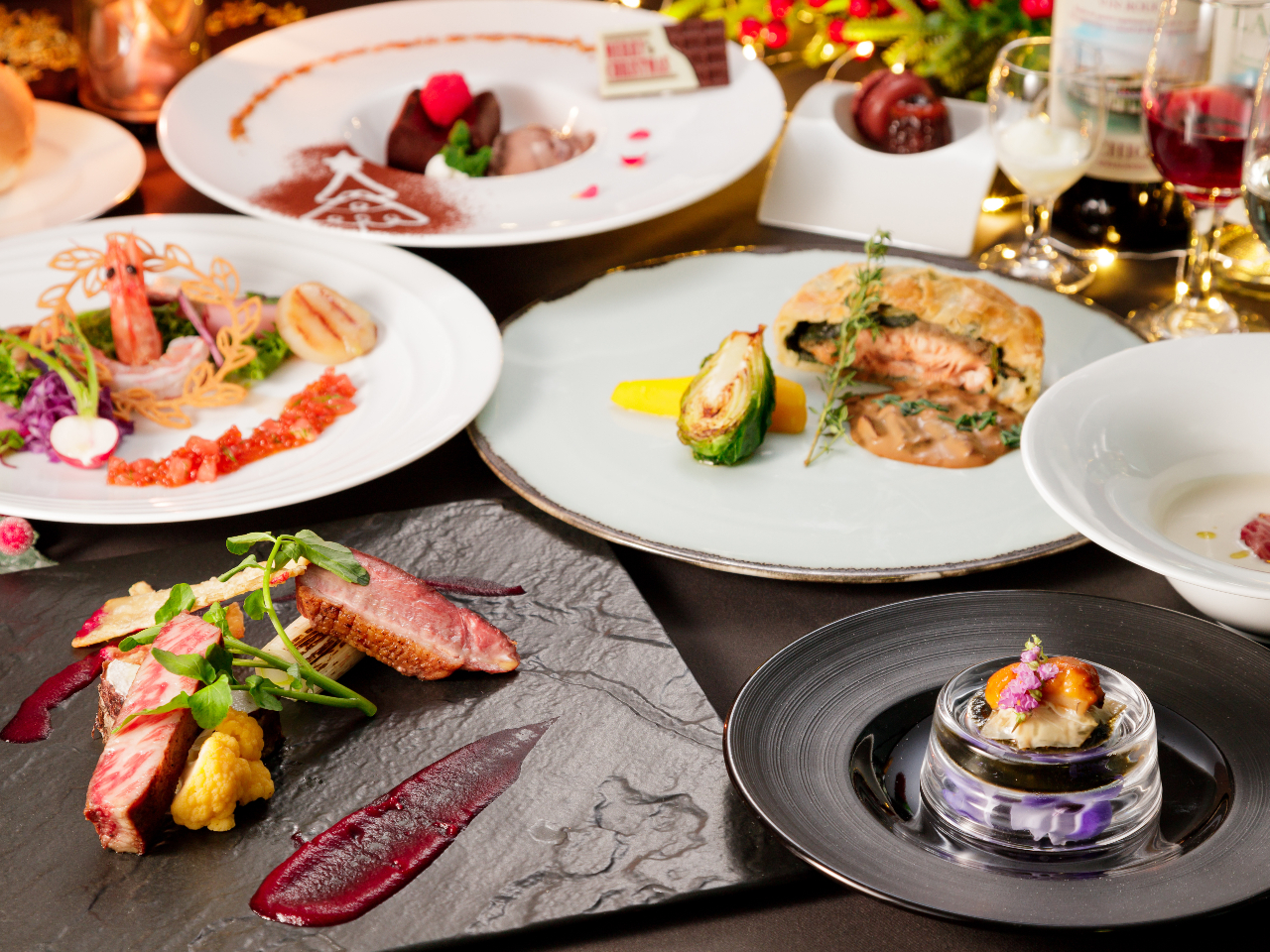 ꌧYHނƂ肢ꂽVFt̃NX}X̃R[Xpӂ܂B