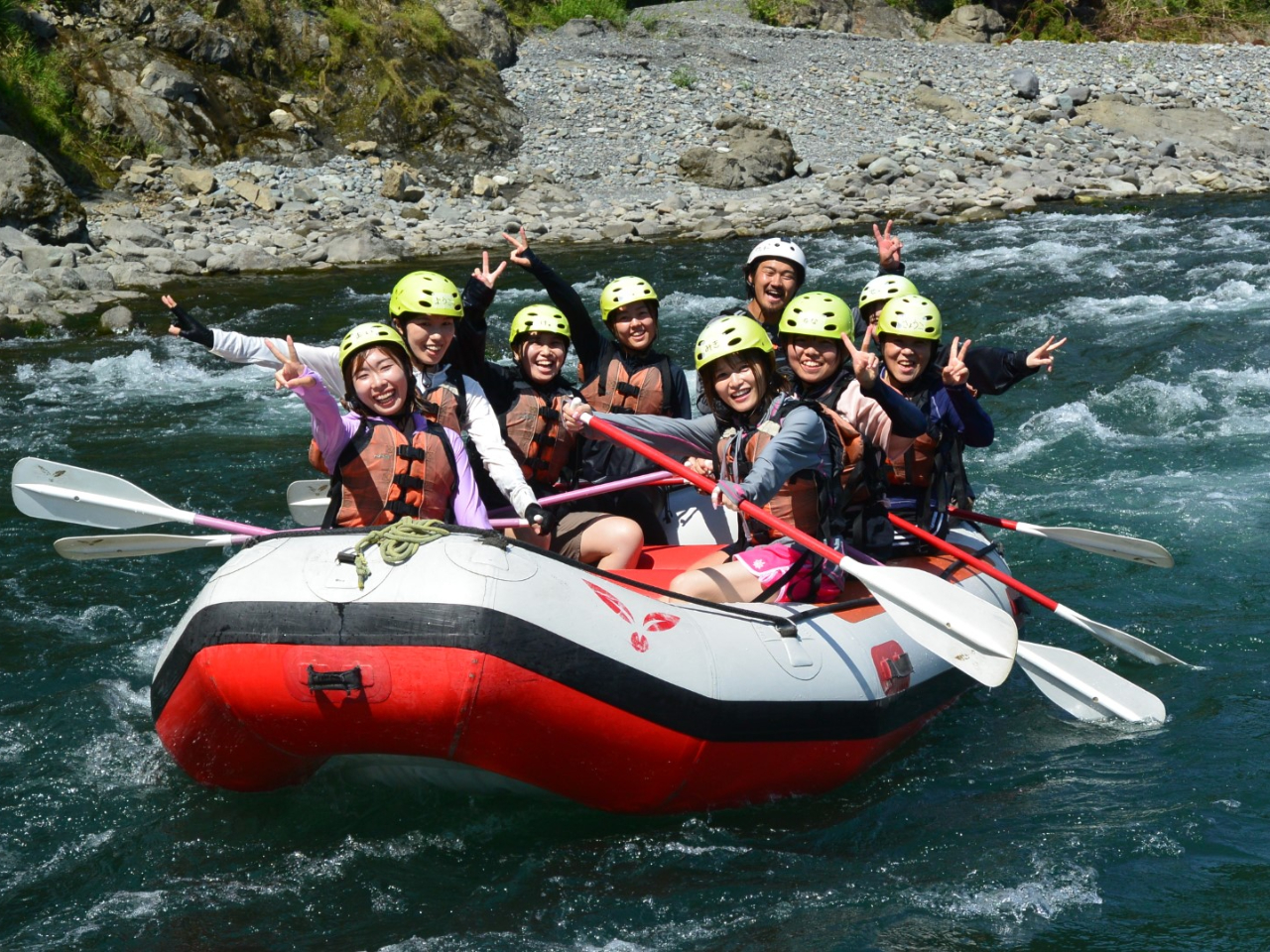 2024ÑAP[gł́A83.3̂qlueFƑɐΑE߂vƉ񓚁Bx̍łI