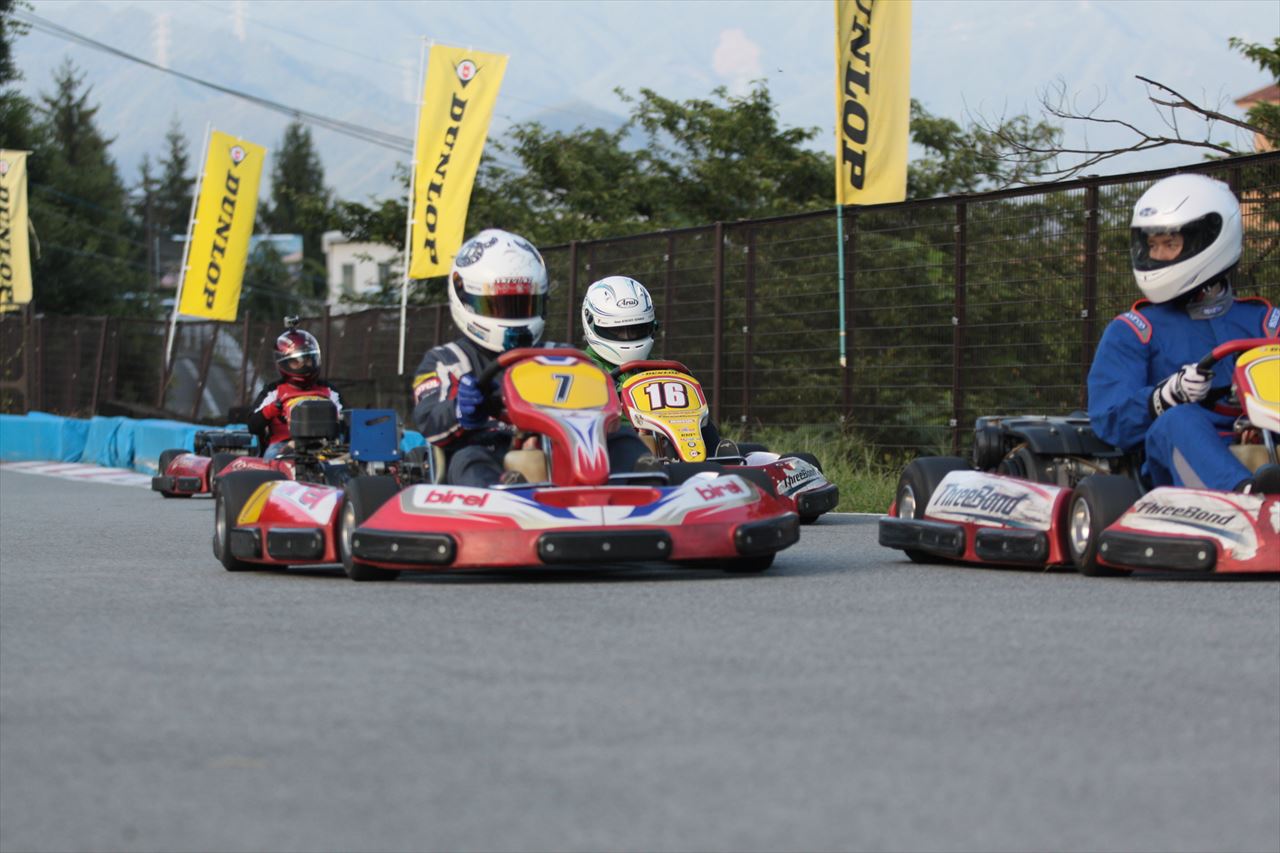 じゃらん限定 16歳から体験できる 気軽にf1体験 レンタルカート5周プラン Az山梨サーキット じゃらん遊び体験