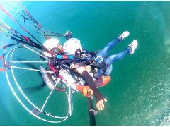 東北ではここだけの体験!海の上を飛行できる!