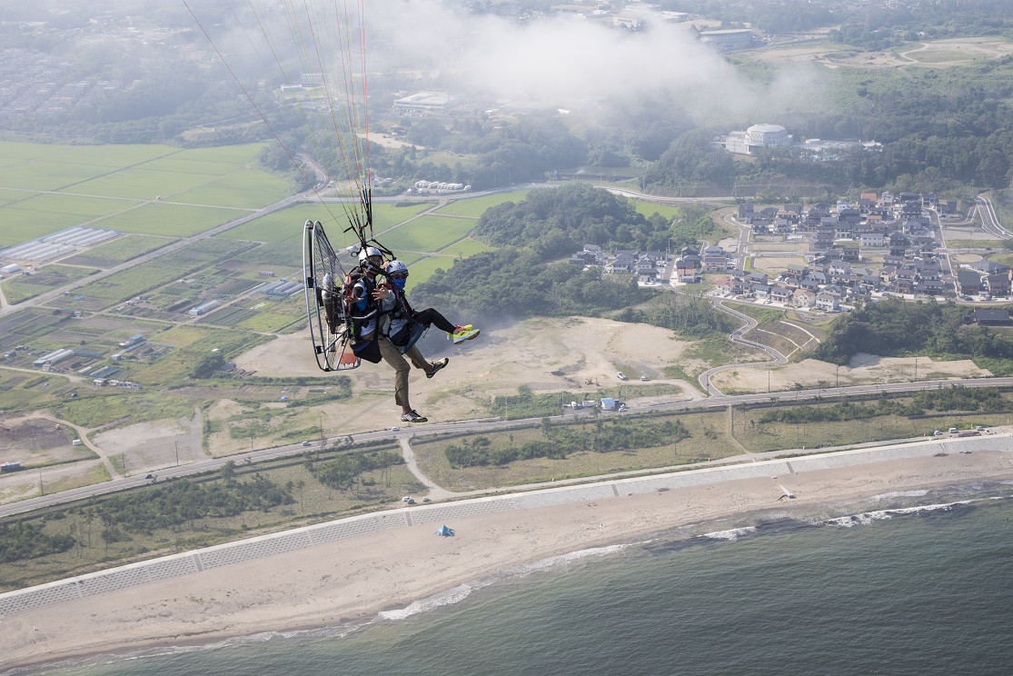 空の上では両手も自由です。スマホやデジカメで絶景を撮影!
