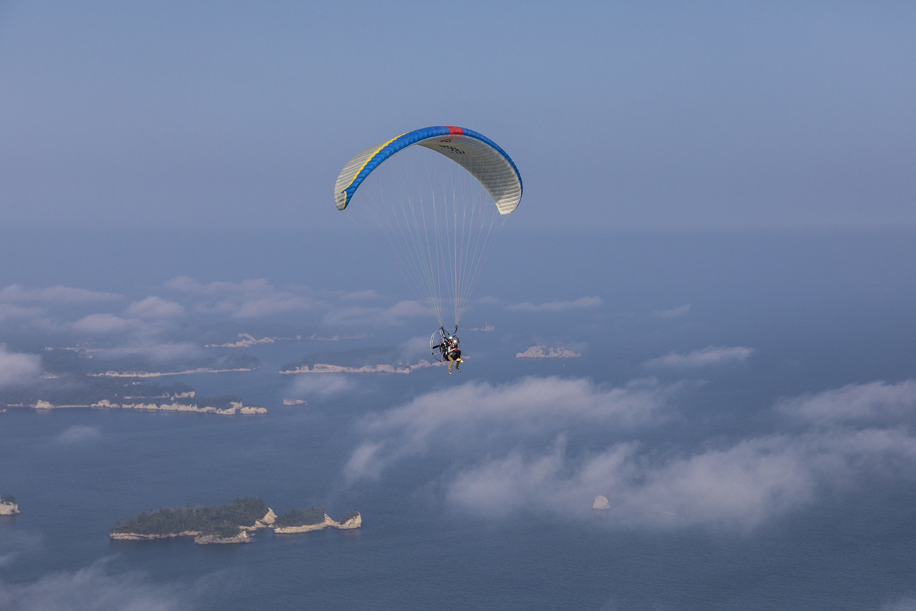 日本三景松島の島々が足元に