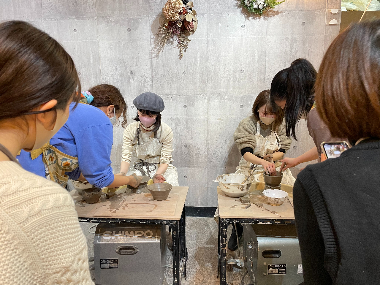 優しい講師が丁寧に教えてくれるから、初めてでも欲しい形が作れちゃう☆