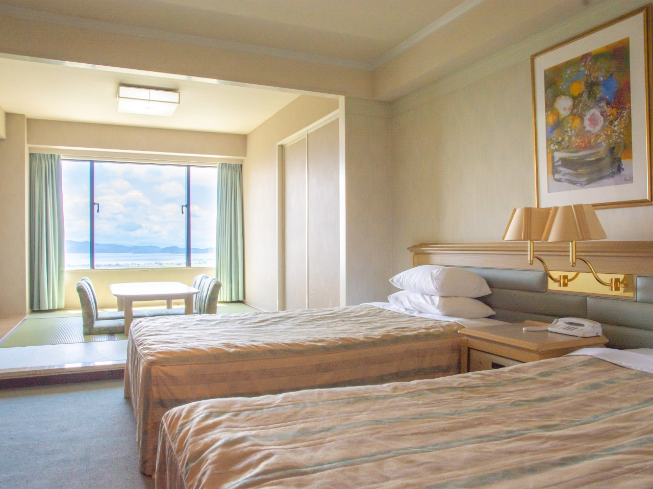 客室タイプは洋室(デラックスツイン)または和洋室(オリエンタルツイン) おまかせとなります。