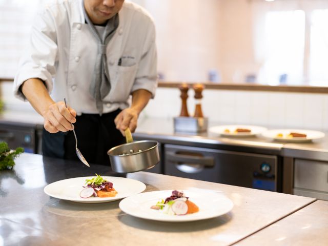 旬な食材を使用したフレンチコースをお楽しみ下さい。