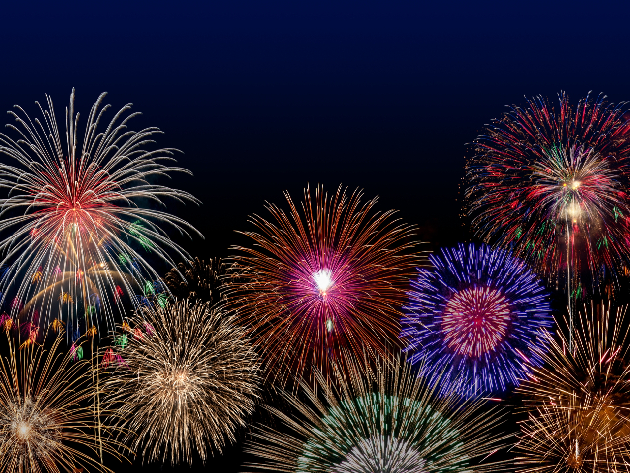 �F�Ƃ�ǂ��10000�����̉ԉ΂͈��|�ł��B