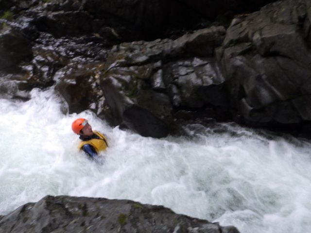 フライングドルフィンズアドベンチャーサービス:≪富良野≫キャニオニング!!午前の部:9:00スタート わくわくどきどき体験♪ ★女性・カップル・ファミリーおすすめプラン☆