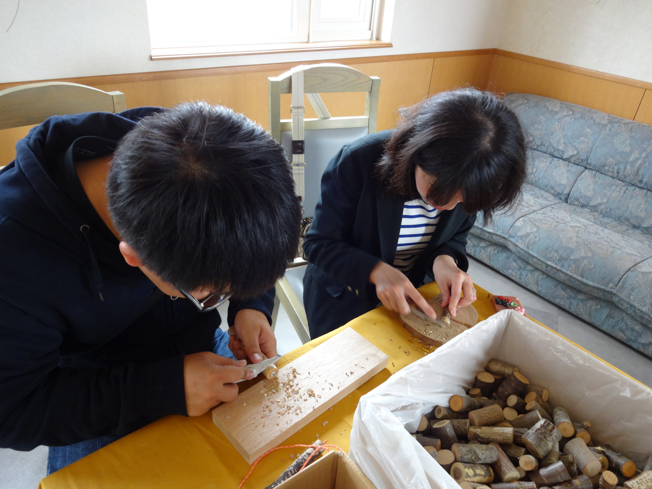 作業中はみんな真剣です。