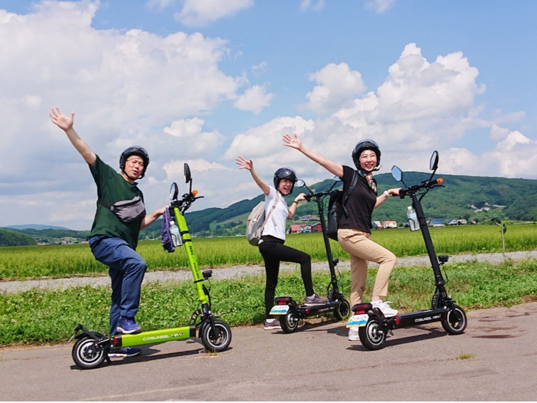 広い田舎道を気持ちよく滑走しよう!