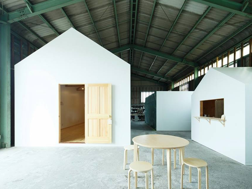 X́A|̌̋ƃR[q[X^hƁA̔X̂R̔܂B