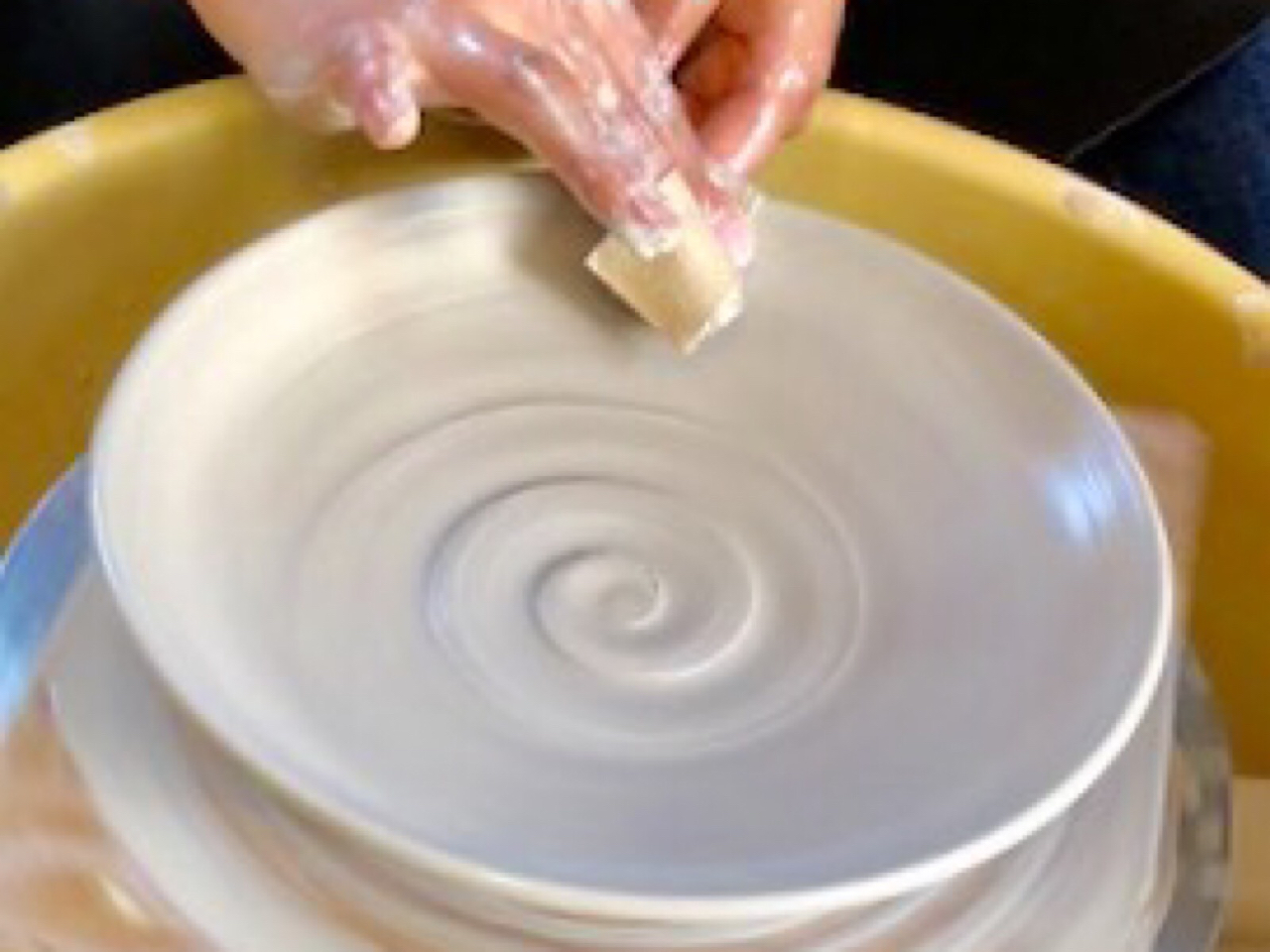 ろくろ作り 大皿作り