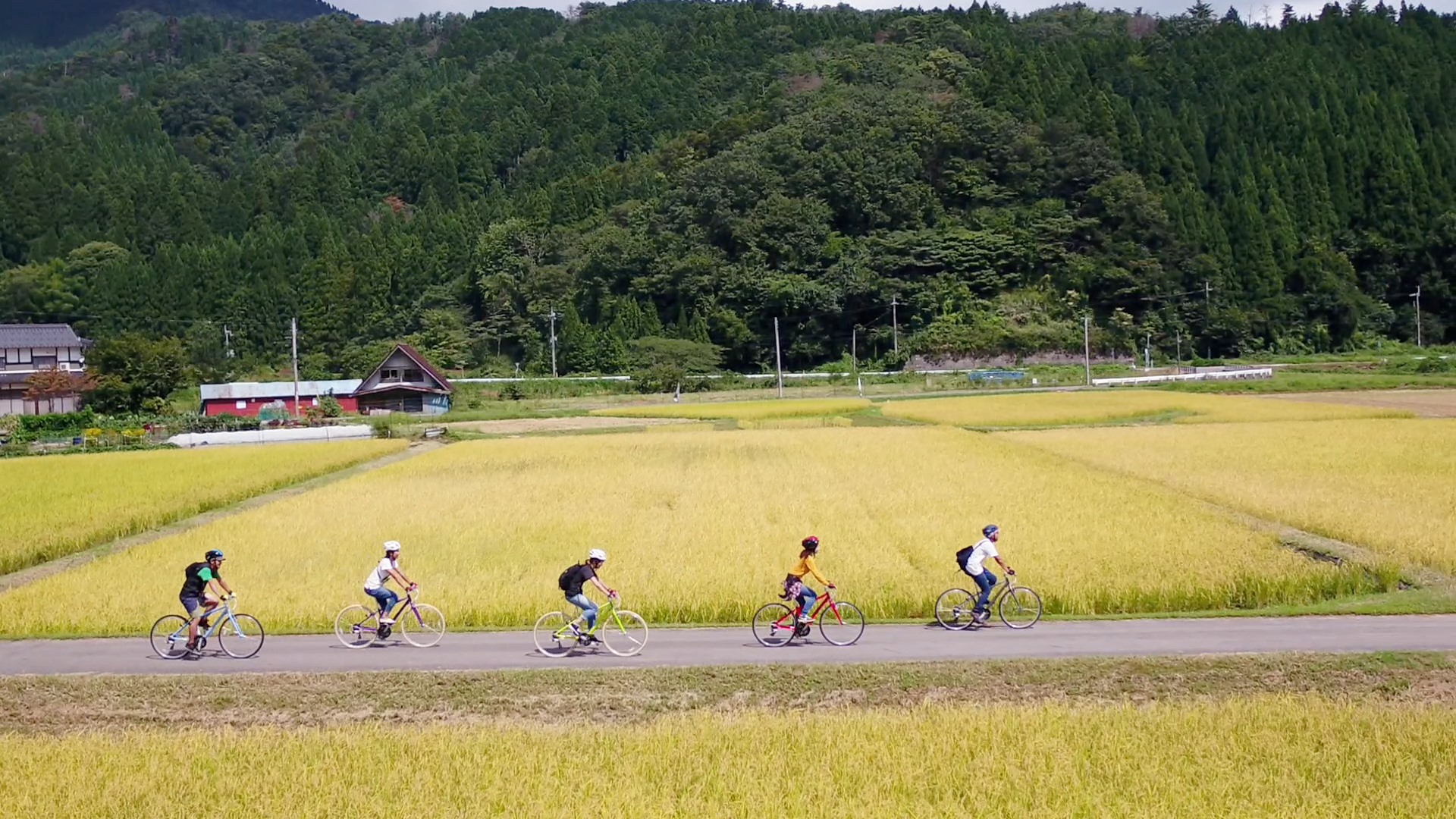 ���[�h�o�C�N�̑���₷���ƁA���₷�����]�Ԃ��|�����킹���u�N���X�o�C�N�v�ɂ܂������ăK�C�h�������߂̃|�C���g�ց� 