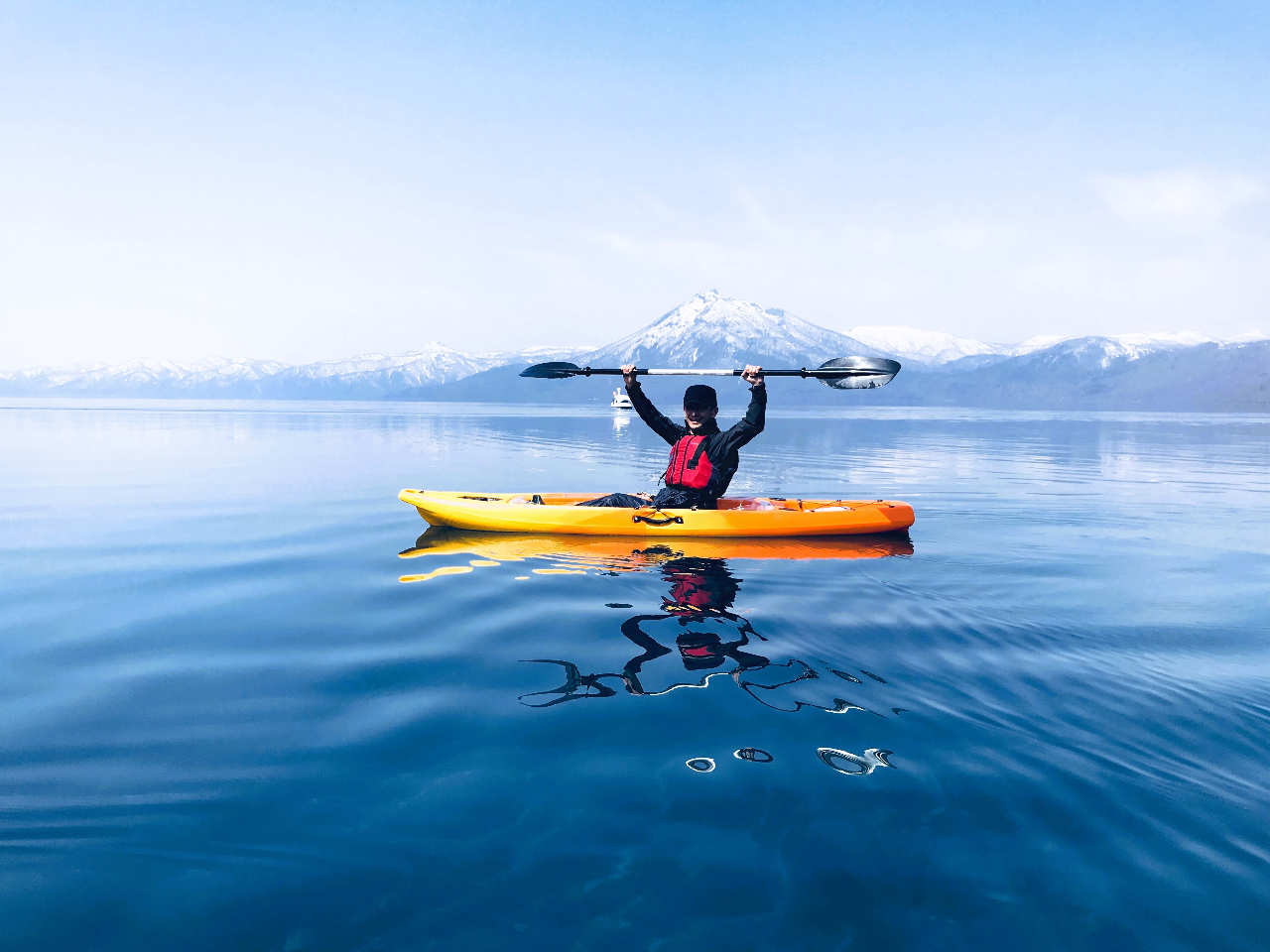 青い湖面 91cm×122cm 北海道初上陸！青の洞窟クリアサップツアー | 北海道積丹のクリア