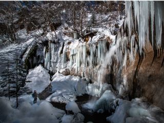 圧巻!自然が生み出す神秘の風景〜この時期だけの氷の滝を見に行こう!