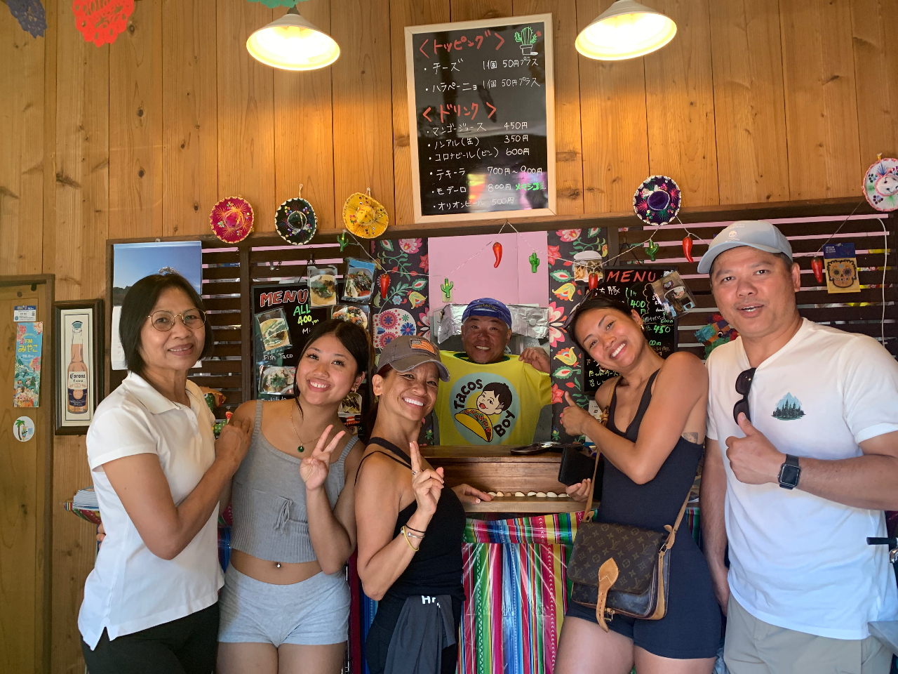 海メルト併設のタコスボーイでは、お食事も出来ますよっ