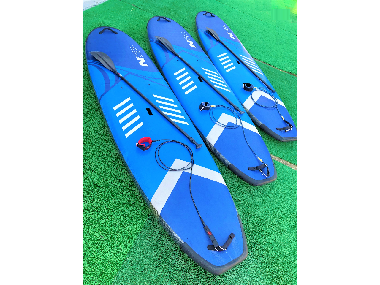 ボードは初心者でも安心な浮力も十分で安定感のある最新ボードを使用!