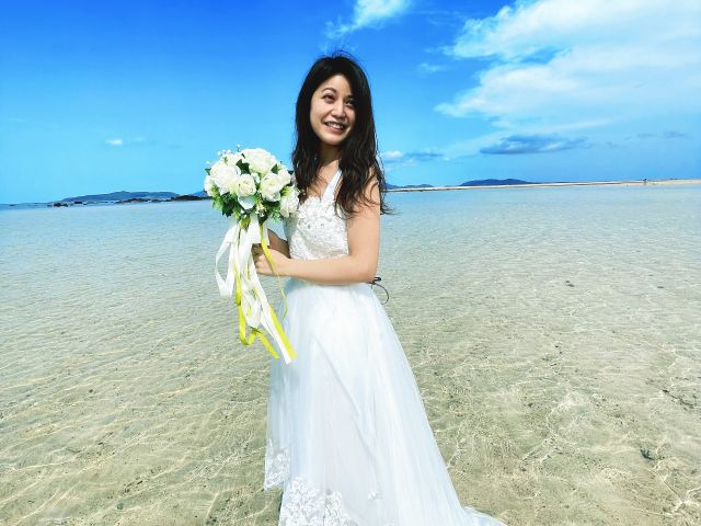 ウェディングドレス風の衣装もツアー料金込みで無料でご利用可能です♪ 新婚さんにお勧め♪