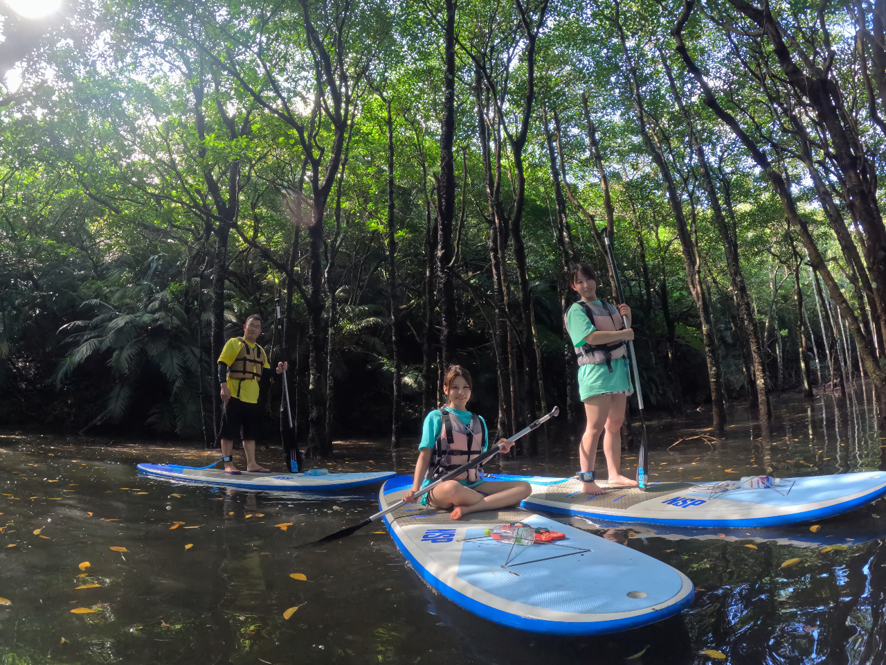 沖縄で大注目のSUP!座ったり立ったり寝転んだりの万能アクティビティ!