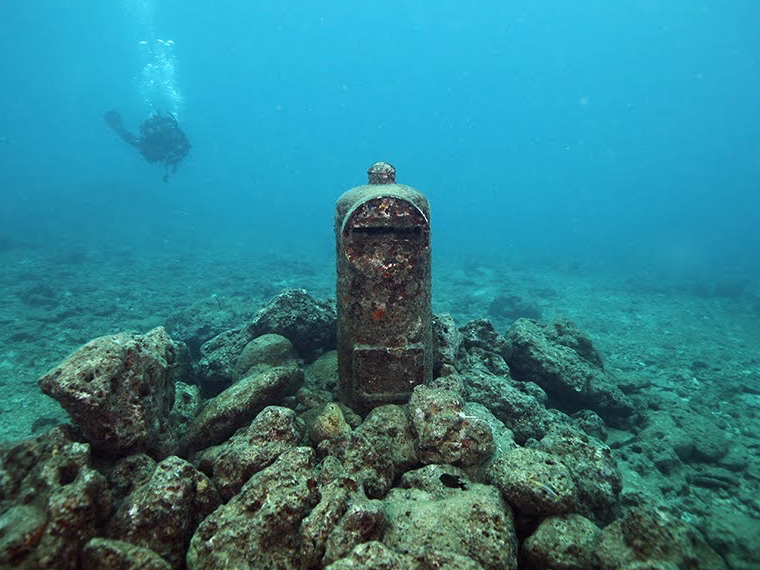 ダイビングでしか見ることができない水中ポストもあります ※ポイントによります