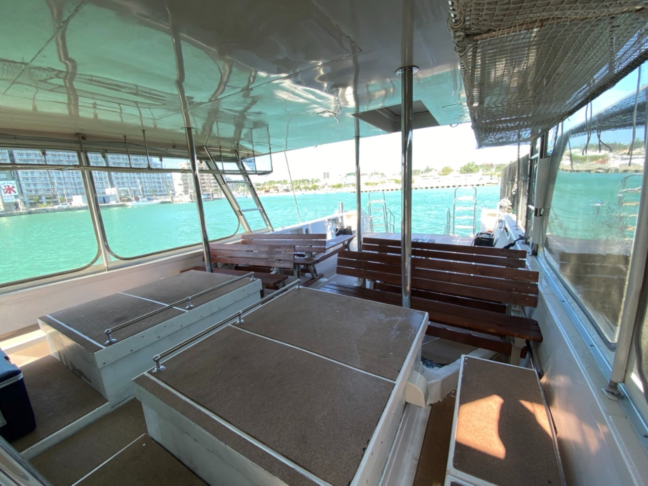 N[U[ЉFwtx`ƊǑiFǂ铧eg̈KȁBƃegɂ͂܂Ă̂ŋ}ȉJh܂B