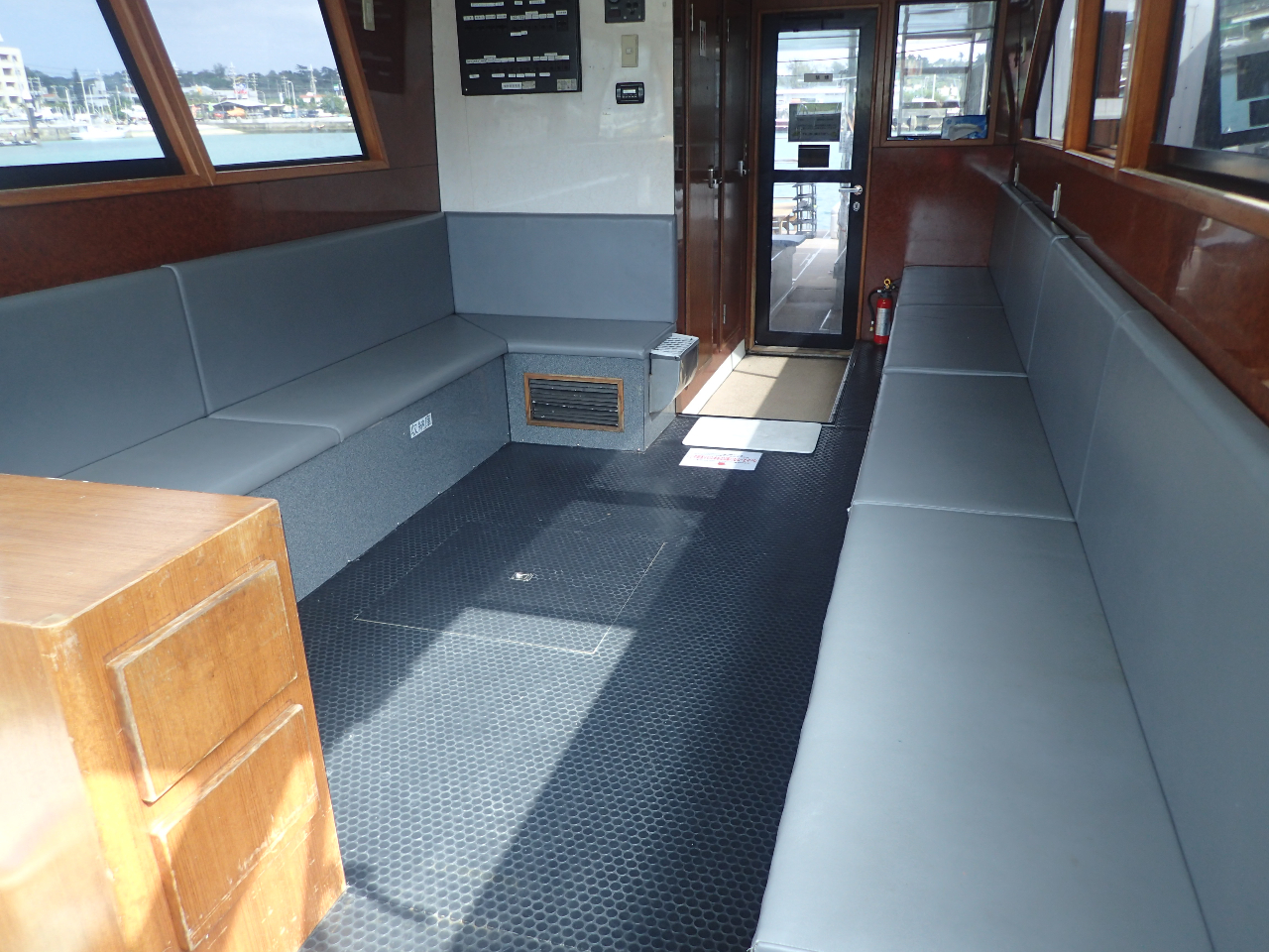 N[U[ЉF10lȏオL̃\t@t̃hC[܂BG炵ȂוȂǂ̕ۊǏꏊɂȂ܂B